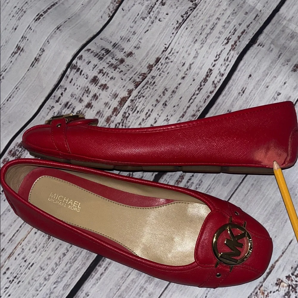 Michael Kors Red Leather Flats with Gold Logo - Picture 4 of 6